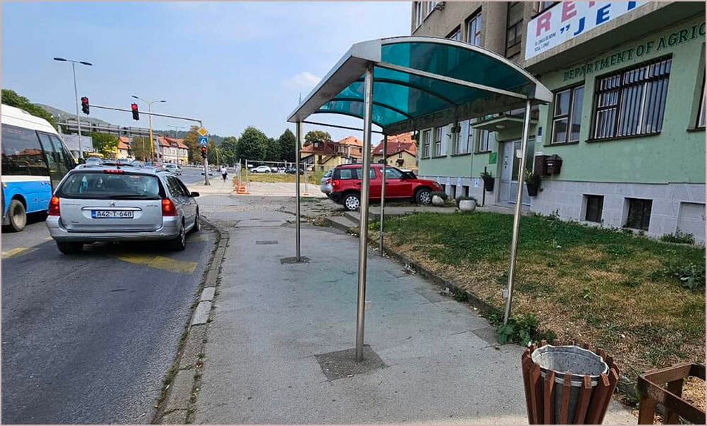 Na području Kantona Sarajevo trenutno je u toku postavljanje kamera koje će evidentirati nepropisna zaustavljanja i parkiranja na stajalištima javnog prijevoza.