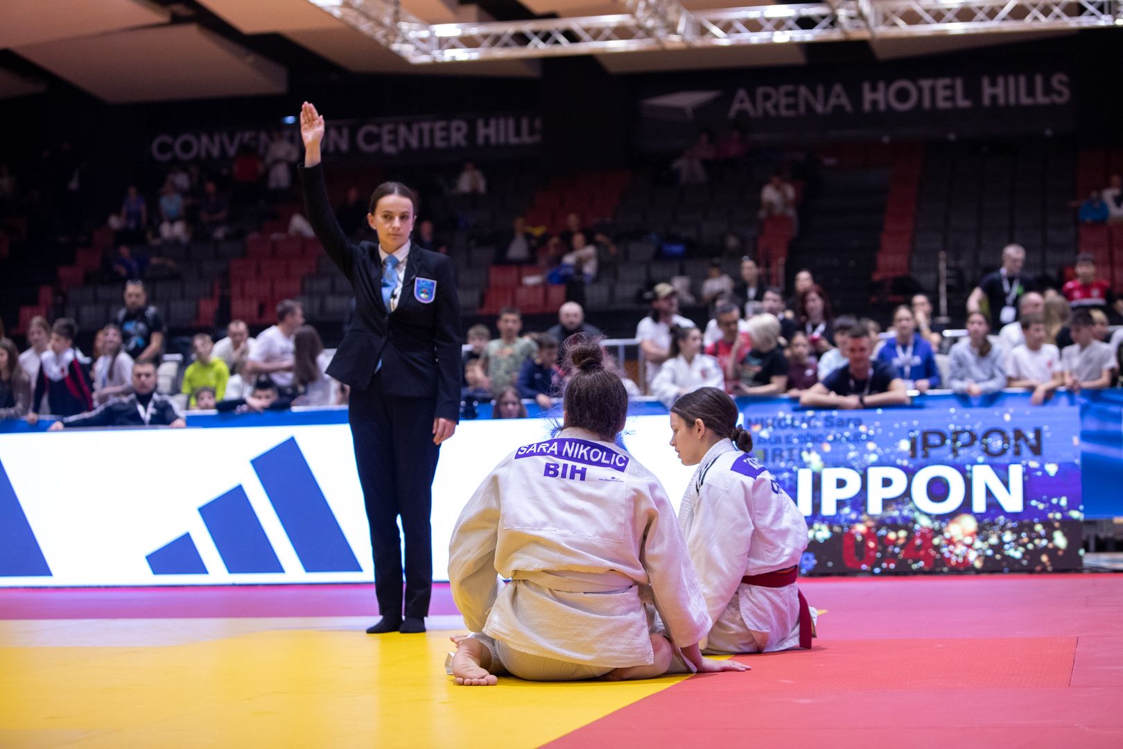 Ovo takmičenje prvi čovjek EJU-a iskoristio je kako bi uručio specijalna priznanja bosanskohercegovačkim džudistkinjama Larisi Cerić i Aleksandri Samardžić.