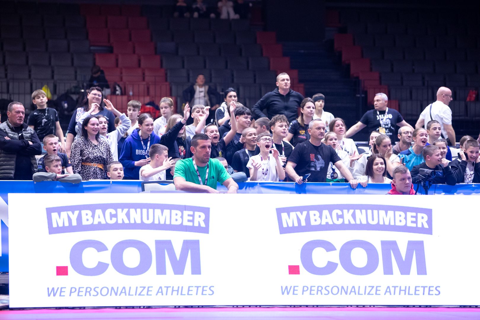 Ovo takmičenje prvi čovjek EJU-a iskoristio je kako bi uručio specijalna priznanja bosanskohercegovačkim džudistkinjama Larisi Cerić i Aleksandri Samardžić.