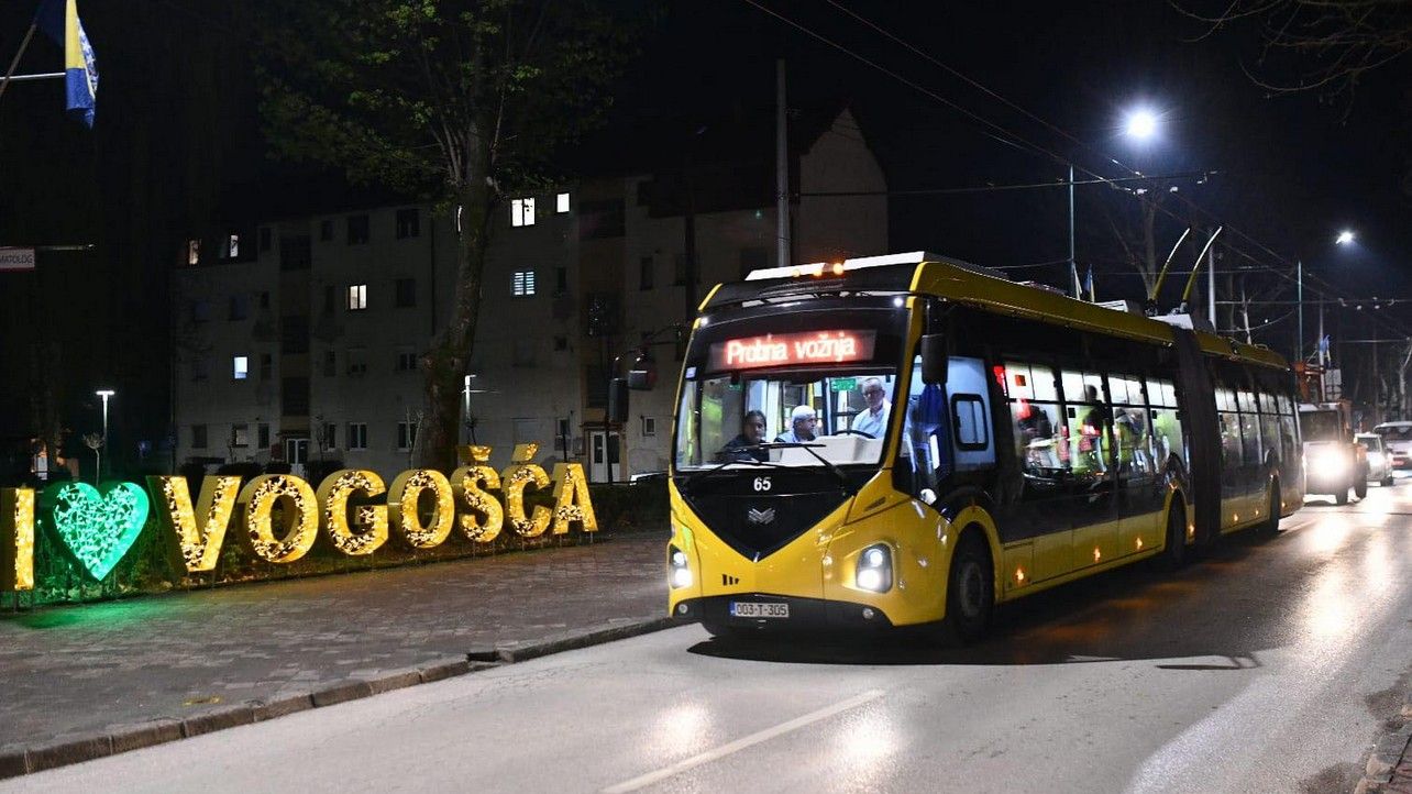 Naš izbor je istina, neka vaš budu "Vijesti u 7".                                                                            