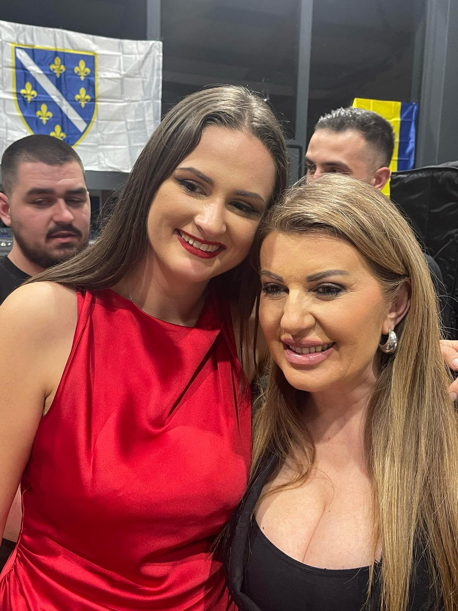 Bajramsko druženje u Francuskoj: Teško bolesnu djevojčicu Merimu rasplakala Viki