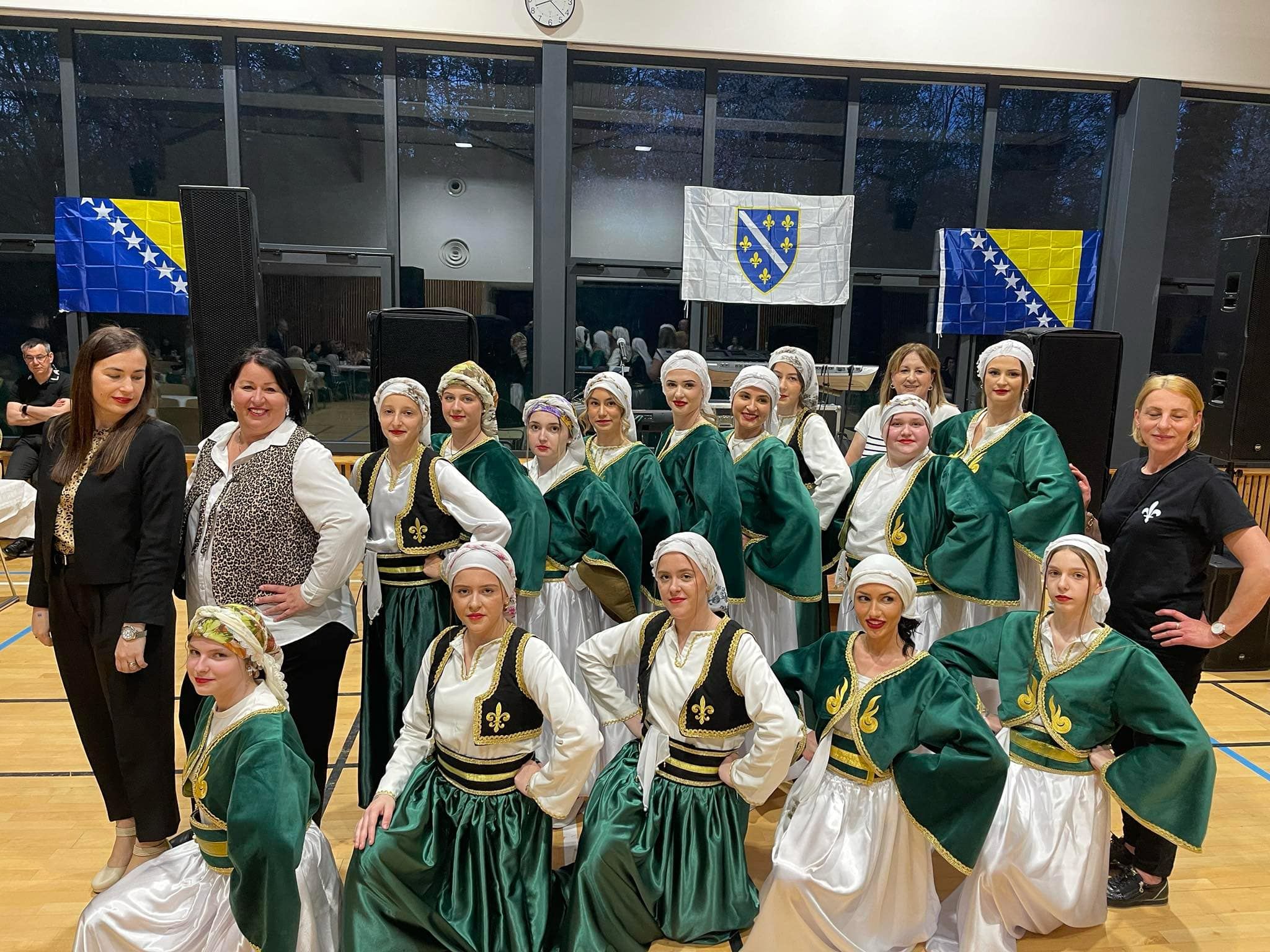 Bajramsko druženje u Francuskoj: Teško bolesnu djevojčicu Merimu rasplakala Viki