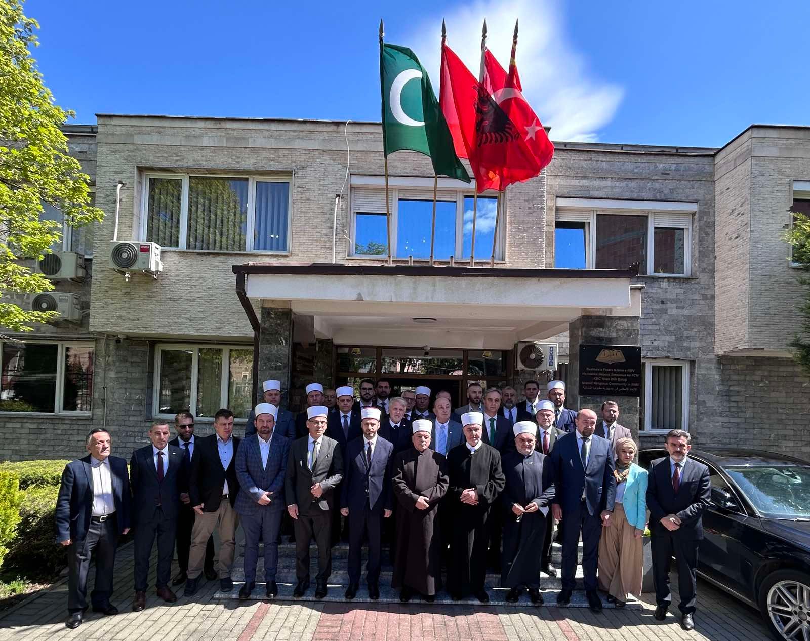 Posjeta je imala za cilj jačanje institucionalne saradnje, afirmaciju zajedničkih vrijednosti, vjerskog identiteta i kulturnog naslijeđa, te pružanje podrške bošnjačkim džematima..