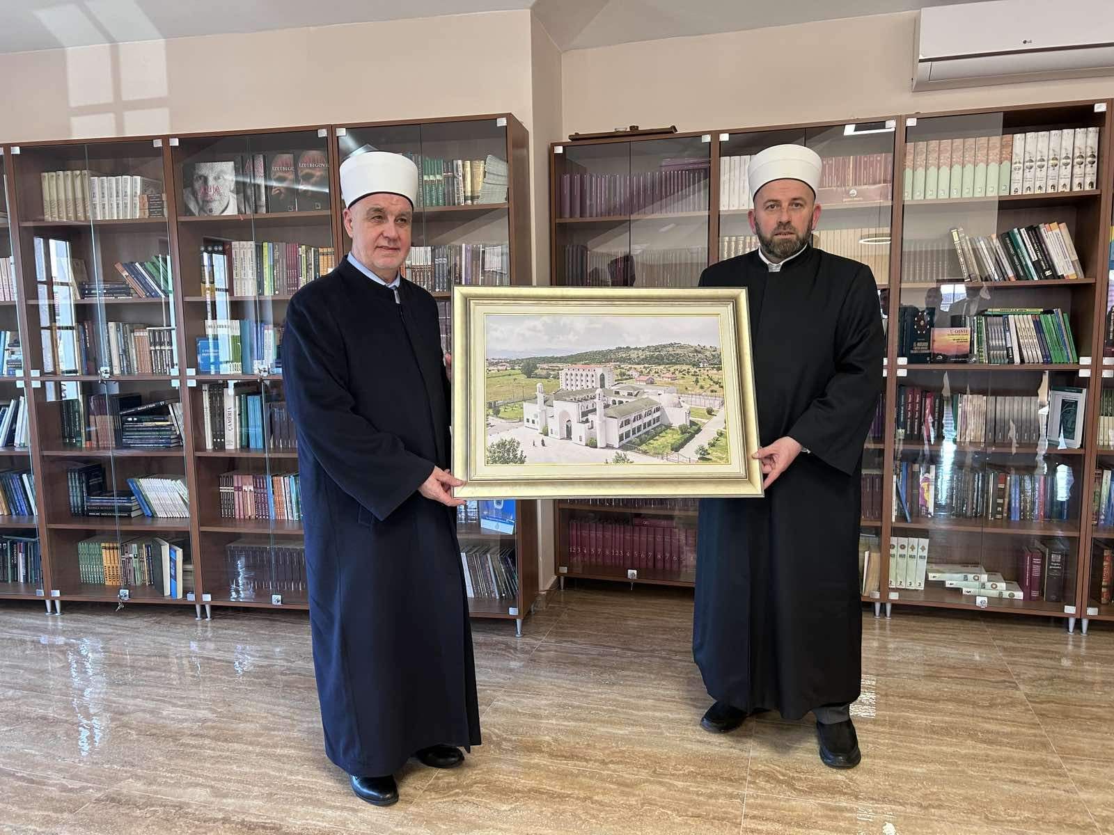 Posjeta je imala za cilj jačanje institucionalne saradnje, afirmaciju zajedničkih vrijednosti, vjerskog identiteta i kulturnog naslijeđa, te pružanje podrške bošnjačkim džematima..