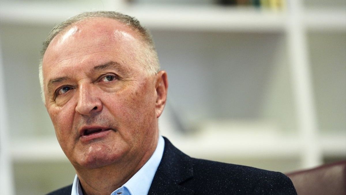 Očigledno ulazimo u završnu fazu Dodikove neustavne i nezakonite pustolovine, poručio je Zukan Helez