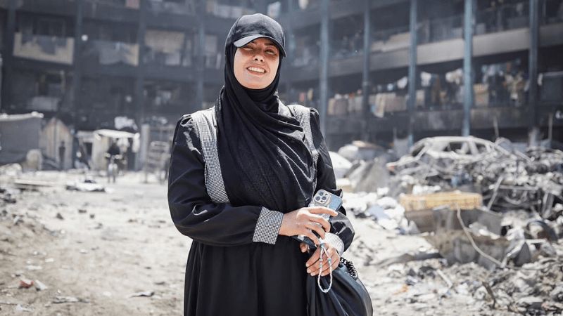 Angelina Jolie nakon 14 godina u Kanu: Odala počast ubijenoj palestinskoj fotografkinji 