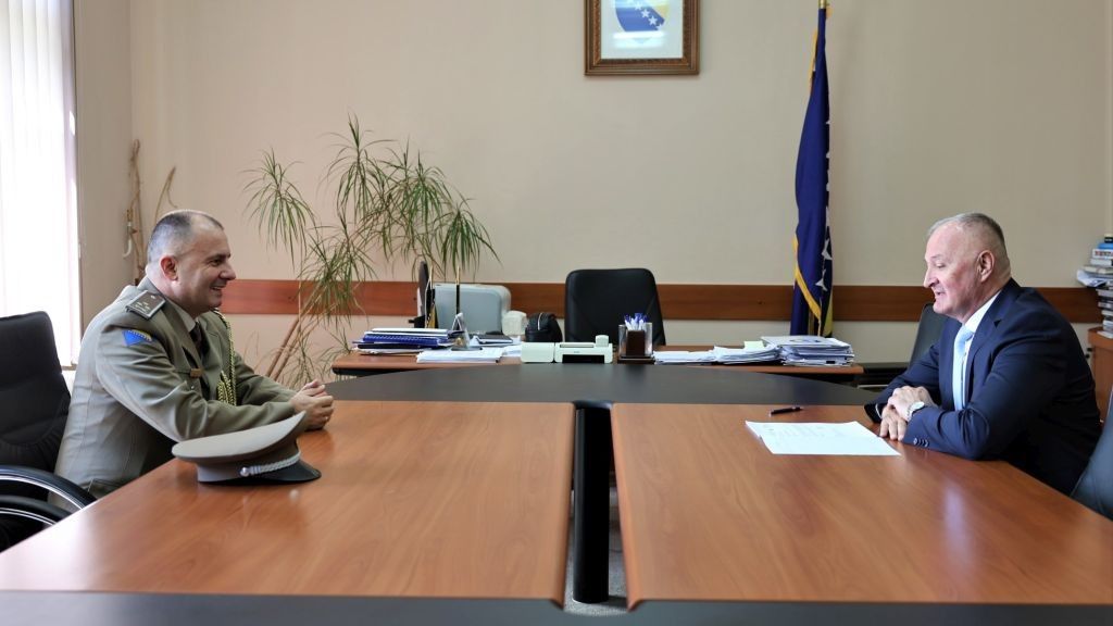 Helez naredio obustavu vojne saradnje sa Srbijom