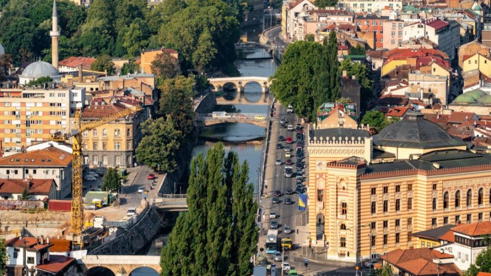 Za realizaciju ovih odluka zadužena su federalna ministarstva okoliša i turizma, te finansija, svako u okviru svojih nadležnosti