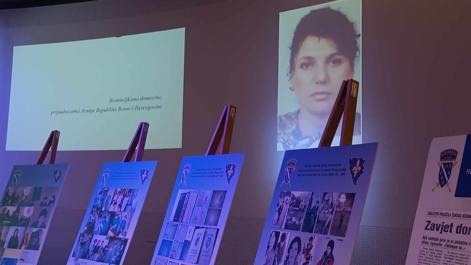  Kroz studiju tri slučaja braniteljki čija su tijela pronađena u masovnim i skrivenim grobnicama, dr. Arnaut-Haseljić ukazuje na zanemarenu dimenziju ratnog nasilja...