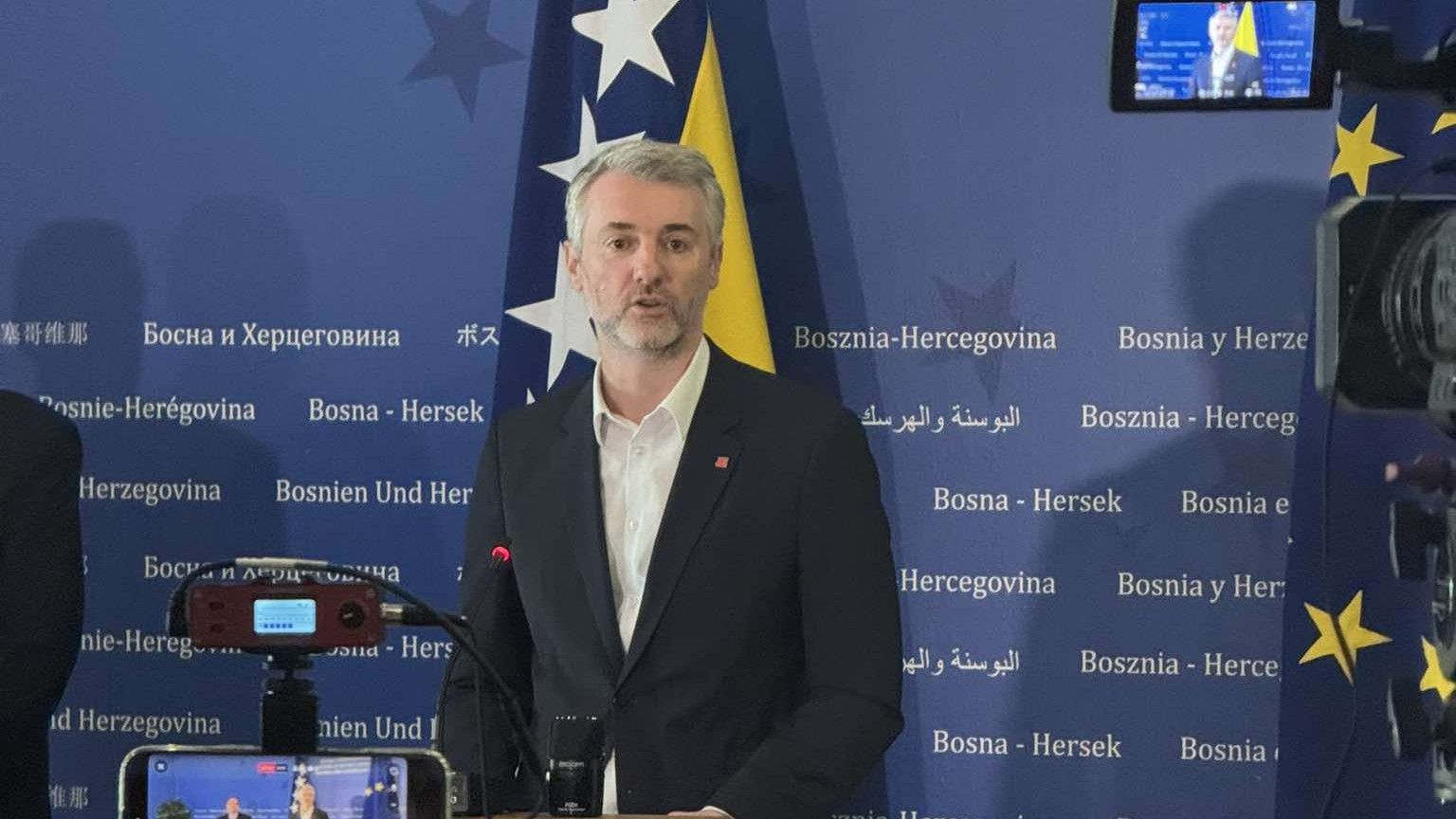 Završen sastanak Edina Forte sa predstavnicima prijevoznika: Razgovaralo se o gorućim problemima