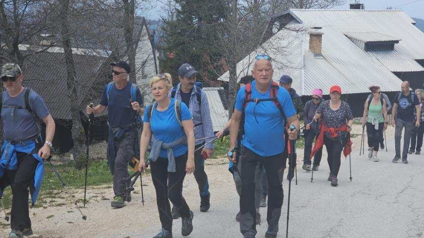 Turisti iz regiona i Evrope uživaju u ljepotama Jahorine, planinari iz Maribora osvajaju vrh