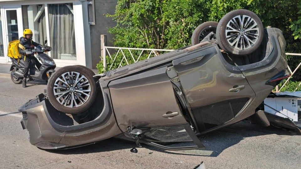 Nije poznato više detalja, no fotografije s lica mjesta pokazuju razmjere ovog sudara