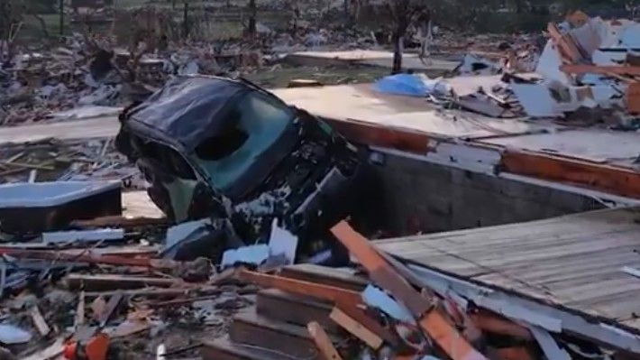 Više od 700.000 kuća i firmi u više američkih država od jutros je bez struje