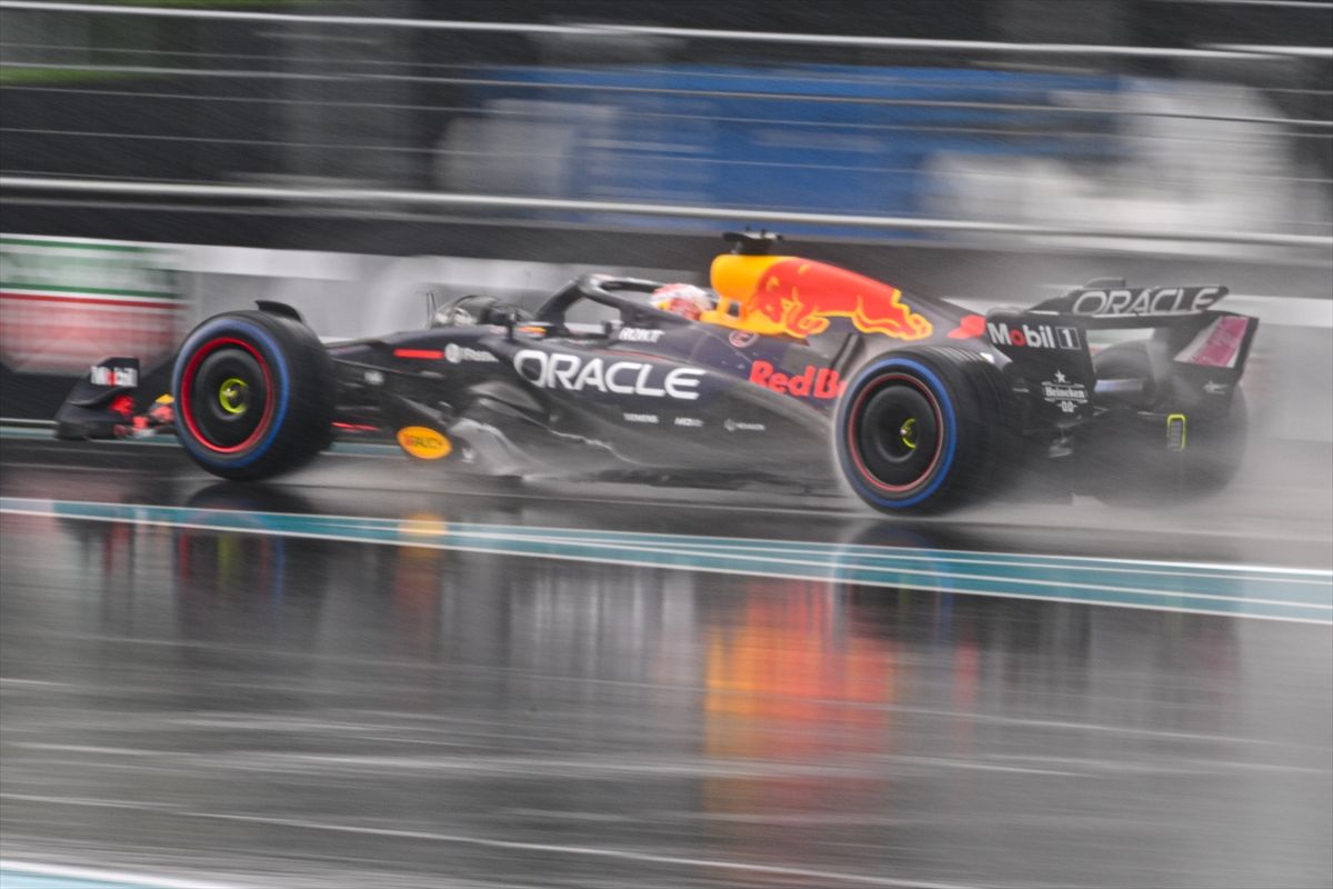 Utrka u Miamiju ocijenjena je kao jedna od najuzbudljivijih dosad u sezoni, s mnogo pretjecanja i taktičkih nadmudrivanja.