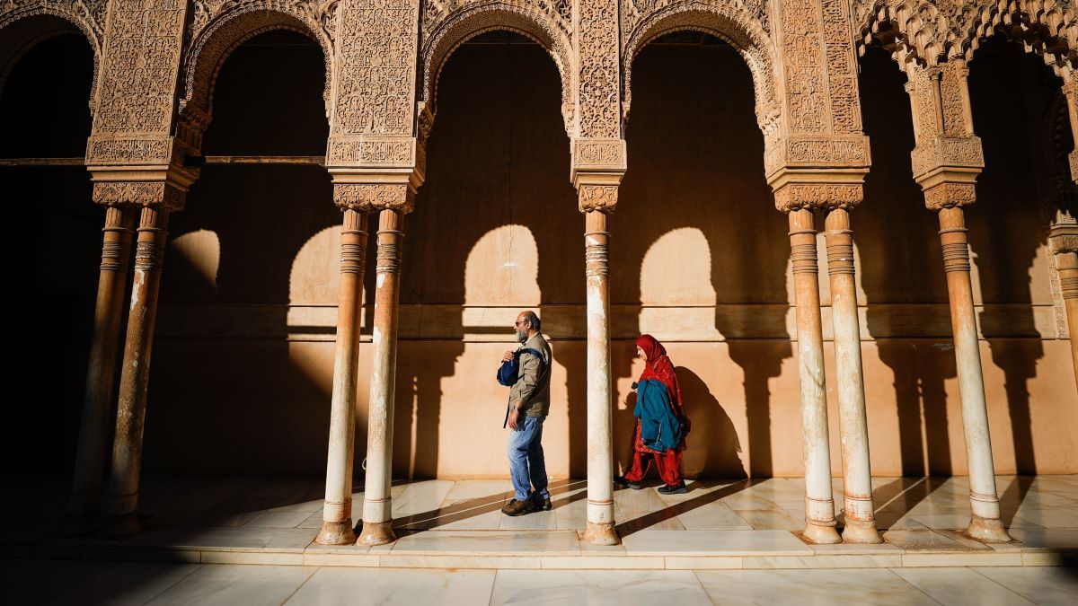 Iako je dugi niz godina prepuštena sudbini i zubu vremena, palata koja je sačuvala svoju jedinstvenu eleganciju 