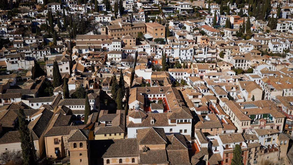 Iako je dugi niz godina prepuštena sudbini i zubu vremena, palata koja je sačuvala svoju jedinstvenu eleganciju 
