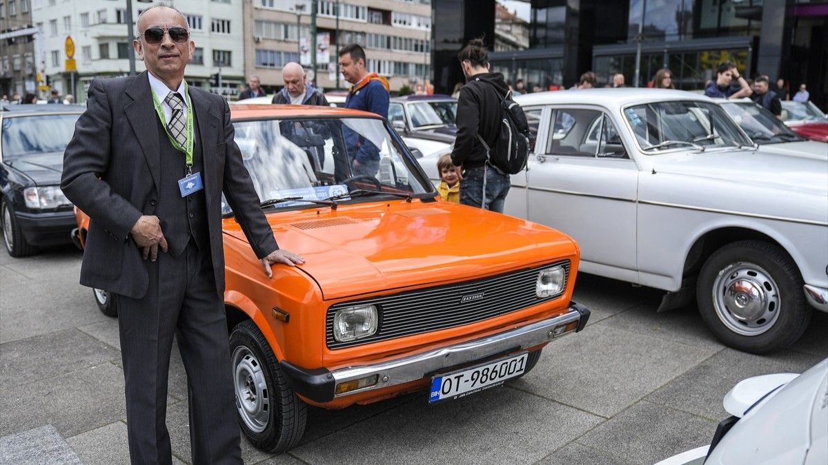 Međunarodni susreti: Oldtimeri iz regije i Evrope ukrasili ulice Sarajeva
