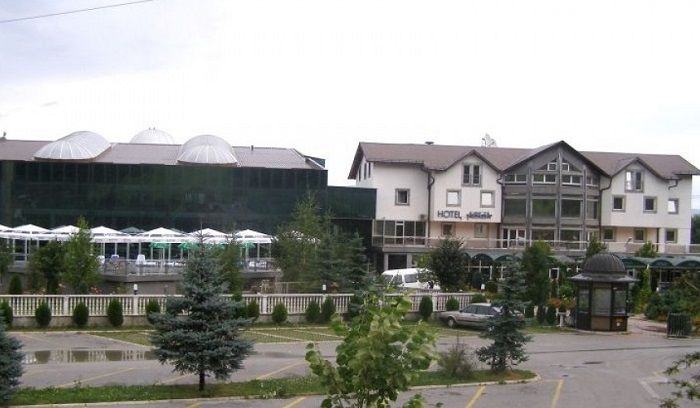 Sinoć je u Aqua club Sarajevo, na otvorenju ljetne sezone, stigla anonimna dojava bombe.