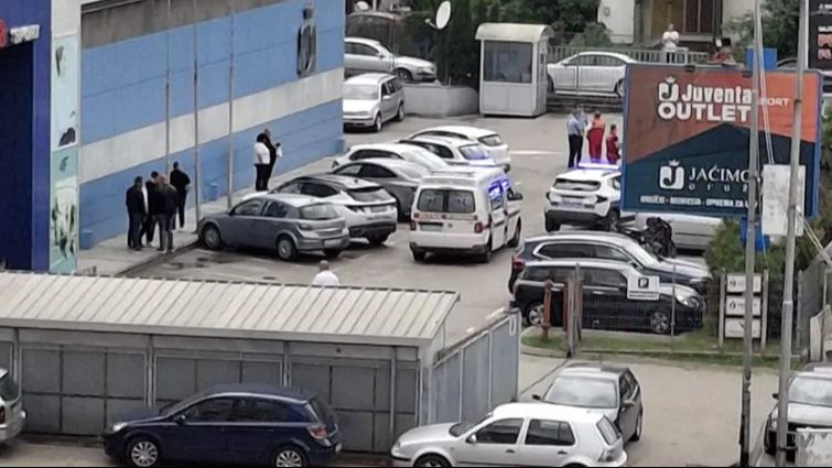 Pucnjava se desila u 12.20, a rafali su su ispaljeni iz auta                  