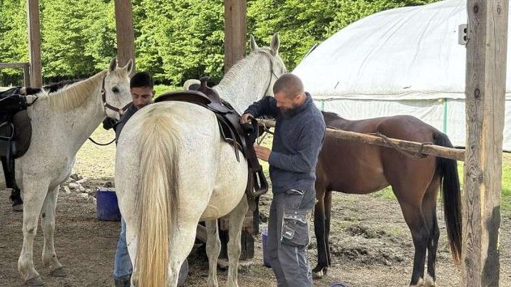 Kako je interes ljudi za jahanjem rastao, počeo sam iznajmljivati konja, a ubrzo nabavio i drugog, kaže Beganović