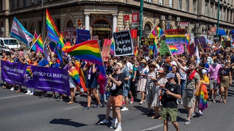 Građani Sarajeva već su putem društvenih mreža izrazili svoje negodovanje, naglašavajući da “14. juni nije i ne može biti dan za parade, već dan za tihu molitvu, sjećanje...