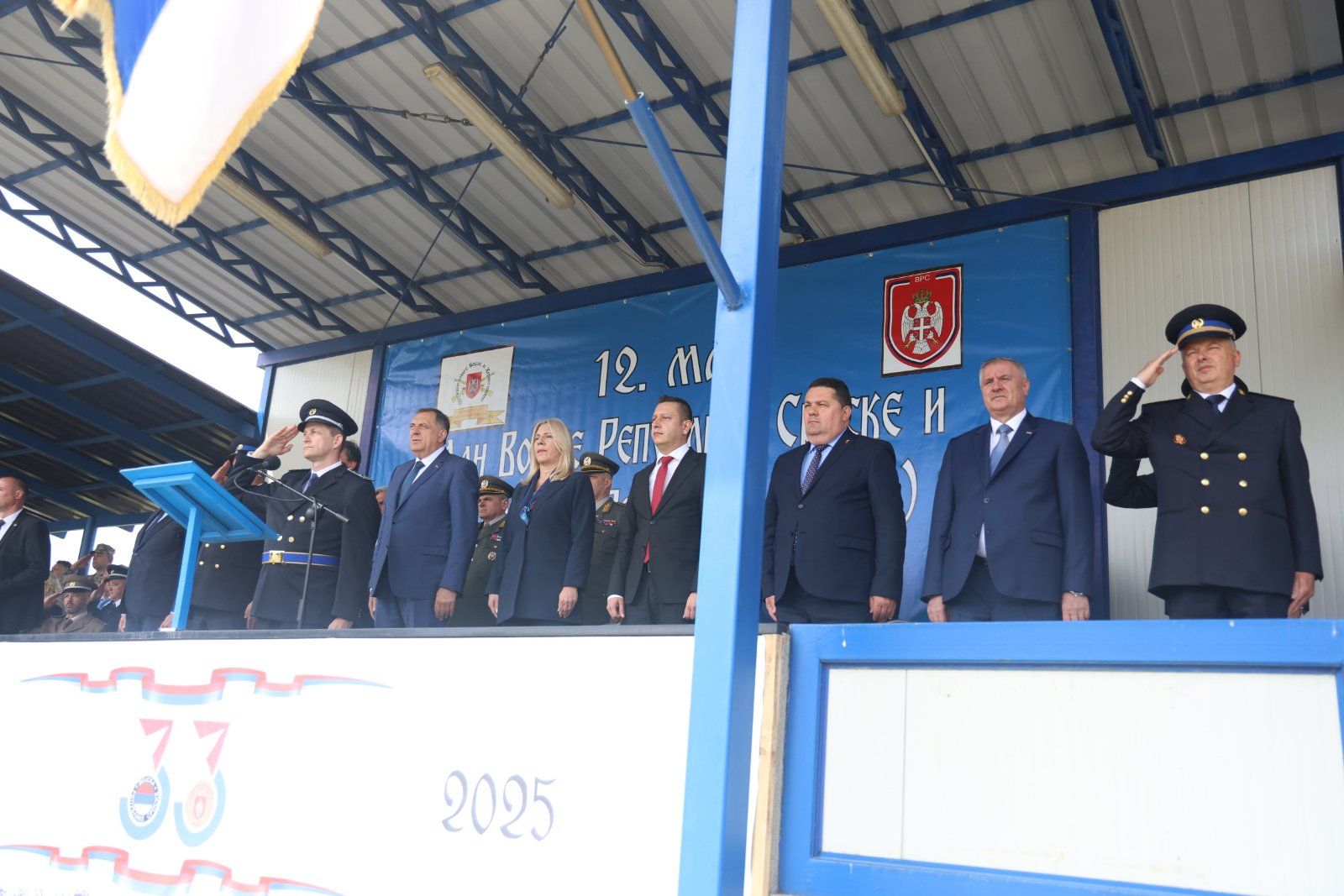 Na sarajevskim brdima, iz “odbrambenih položaja” Vojske RS, ubijeno je više od 11.000 civila, među kojima 1.600 djece