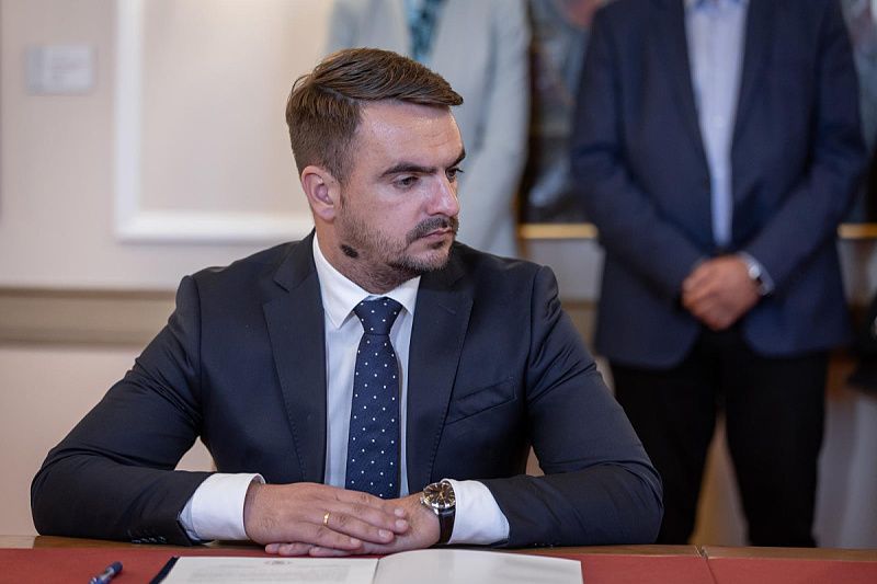 Institucionalna pobuna protiv države je prihvatljiva ako se paralelno traži izbor “pravog” Hrvata na funkciju.