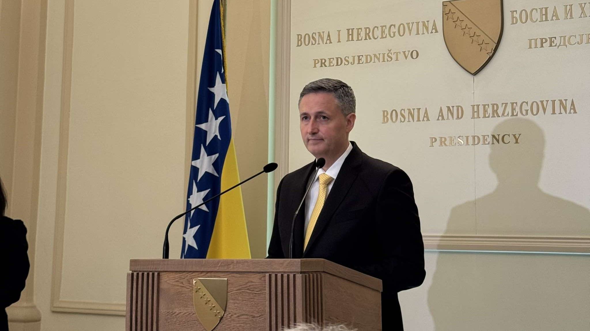 Lammy je sinoć razgovarao i sa ministrom vanjskih poslova BiH Elmedinom Konakovićem, a nakon toga je uslijedio i sastanak s liderima političkih stranaka Trojke