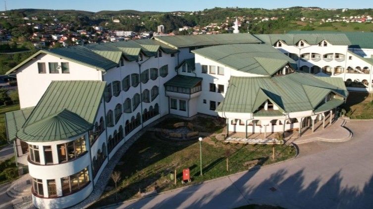 Uspjeh porodice Čehić: Šest sestara završilo medresu u Cazinu