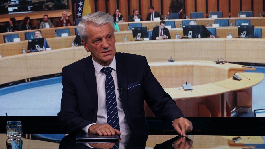 Išerić za '7Plus': Politička kriza će trajati dok su na sceni rušitelji BiH