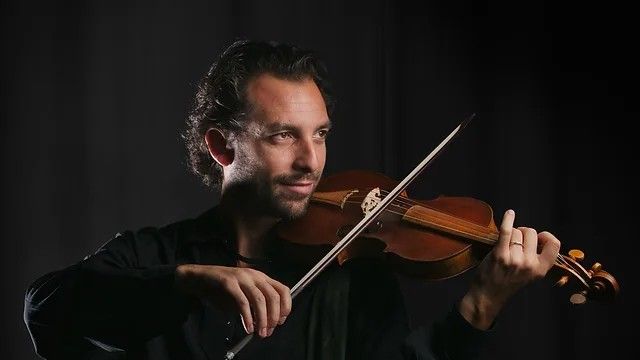 Koncertni program naziva 'FANTASIA a violino solo' poziv je na putovanje kroz vrijeme