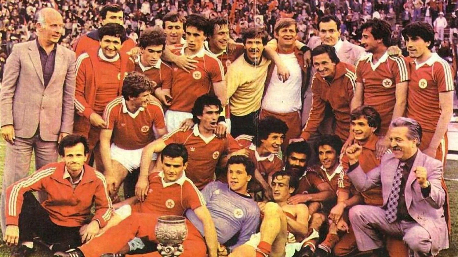 1543. - Preminuo poljski astronom Nikola Kopernik, tvorac heliocentričnog sistema, jedne od najvećih prekretnica u historiji nauke.