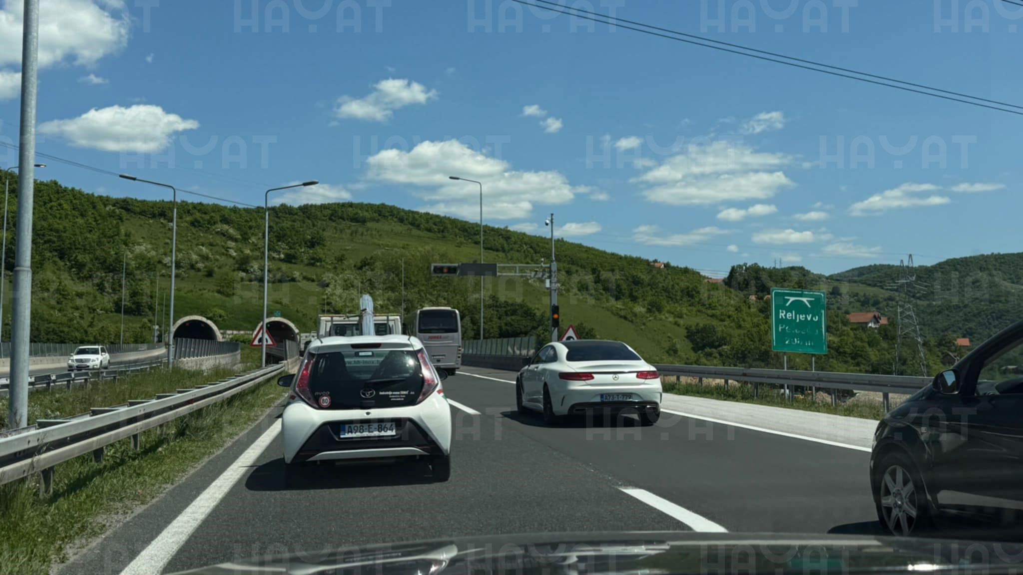 Vozačima se savjetuje dodatni oprez i strpljenje prilikom prolaska ovom dionicom.