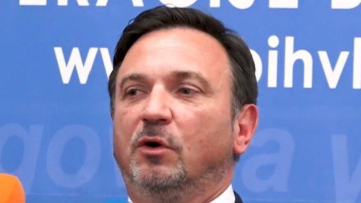 Hasičević: Neradna nedjelja ostaje, moguće uvođenje 18 radnih uz značajnu naknadu