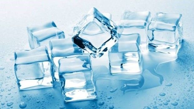 Led pomaže da se mehanički uklone sitnije čestice koje prijanjaju za unutrašnje zidove cijevi, dok ih topla voda ispir