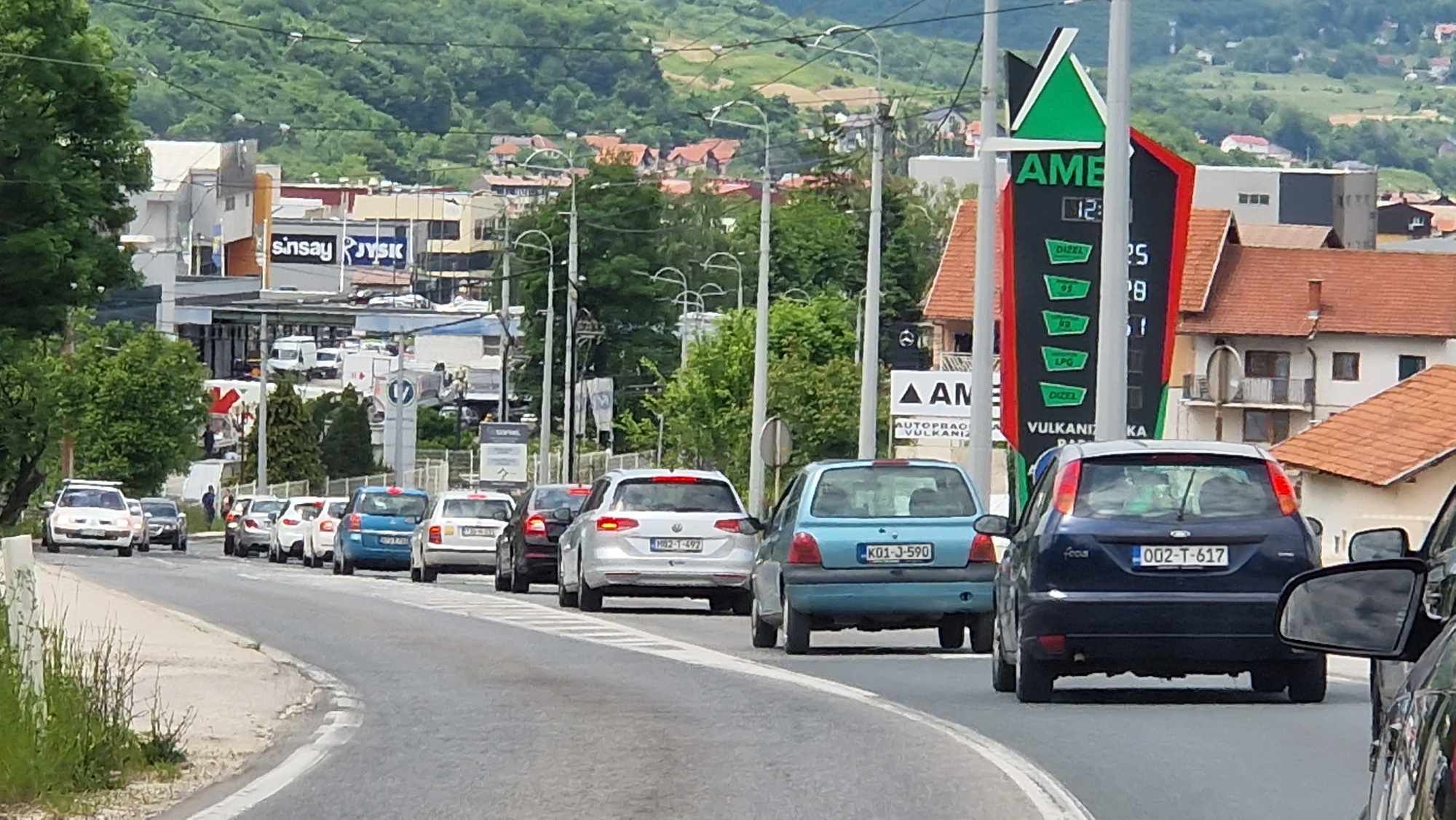 Trolejbuski haos kod Sarajeva: Štetin projekat koji je zaglavio u koloni!