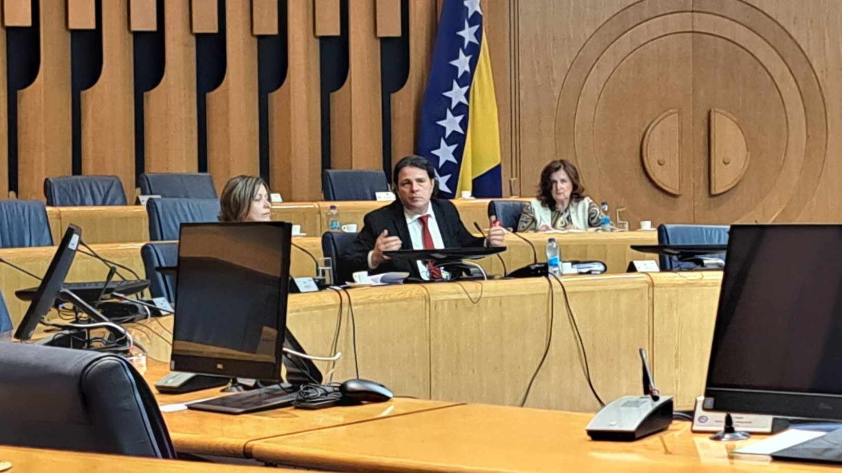 Zora Vidović, ministrica finansija bh. entiteta RS, Komisiju je obavijestila u zakonskom roku da nije u mogućnosti da se odazove pozivu