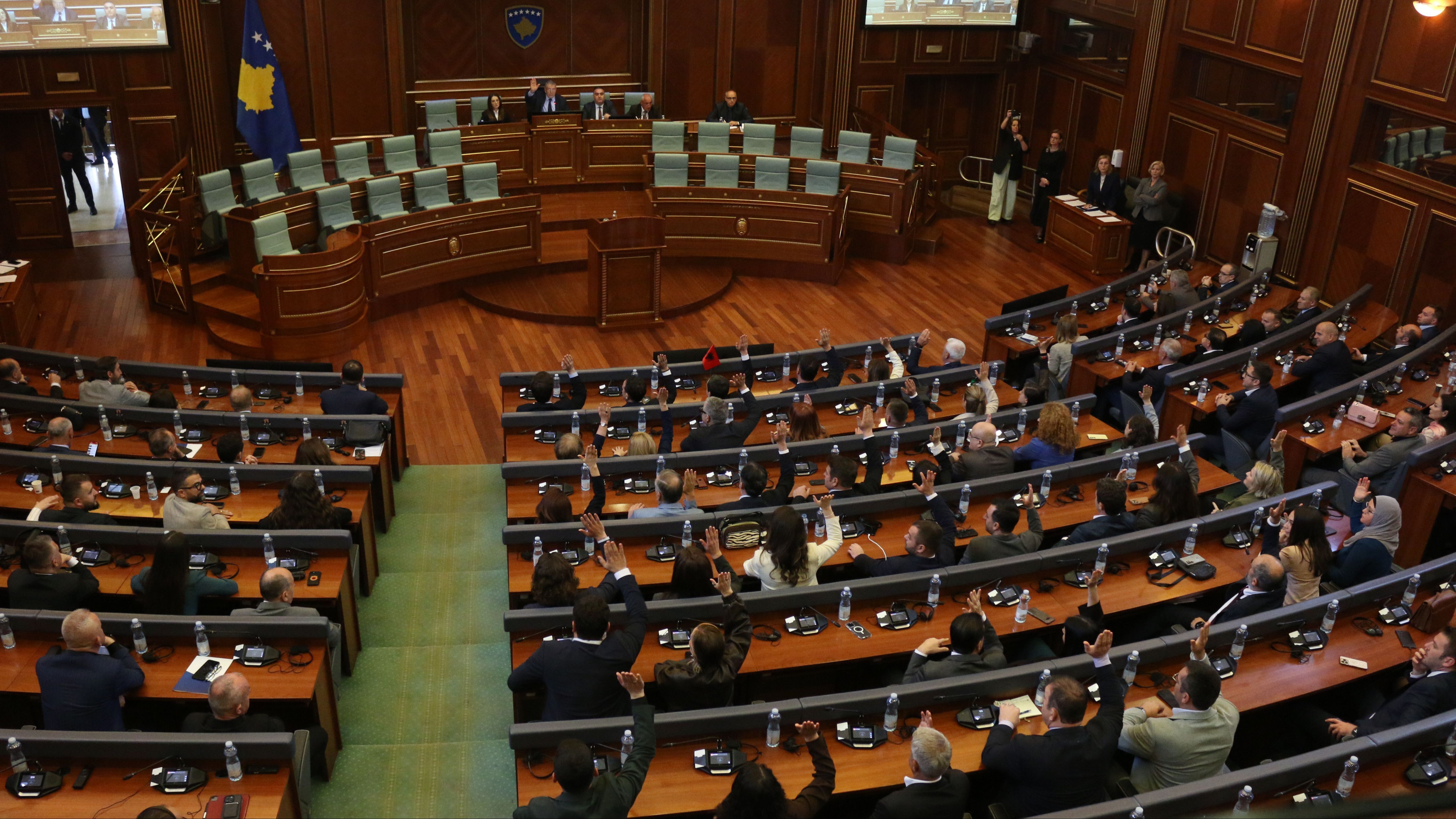 Pucnjava se desila u 12.20, a rafali su su ispaljeni iz auta                  