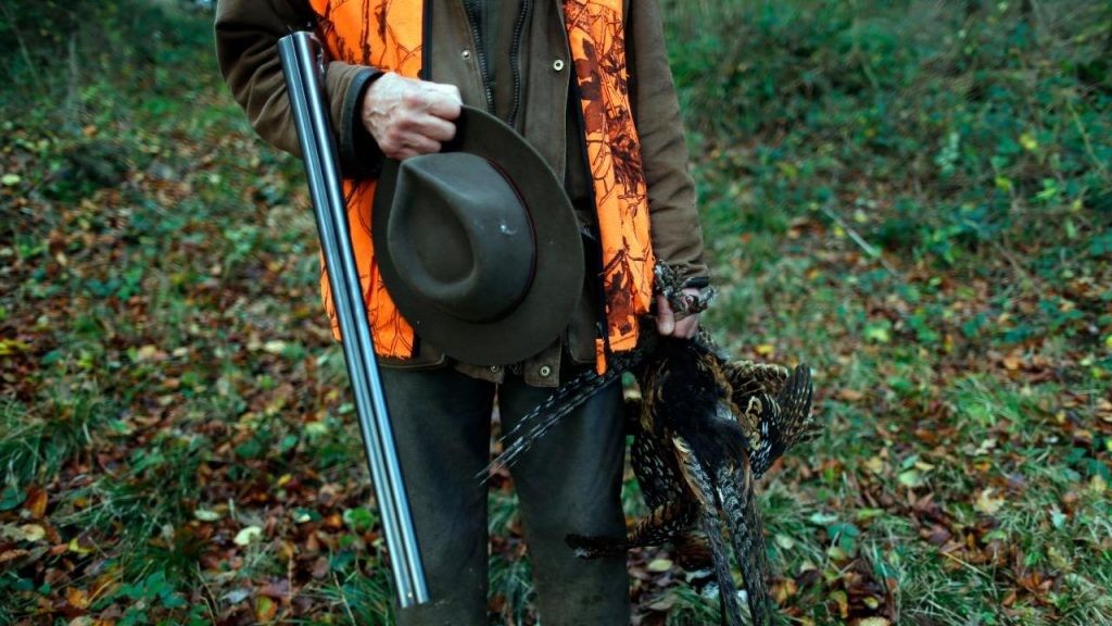 Uviđaj na mjestu događaja obavili su policijski službenici Uprave policije MUP-a Kantona 10, a o događaju je obaviješten dežurni tužilac koji je naredio obdukciju preminulog