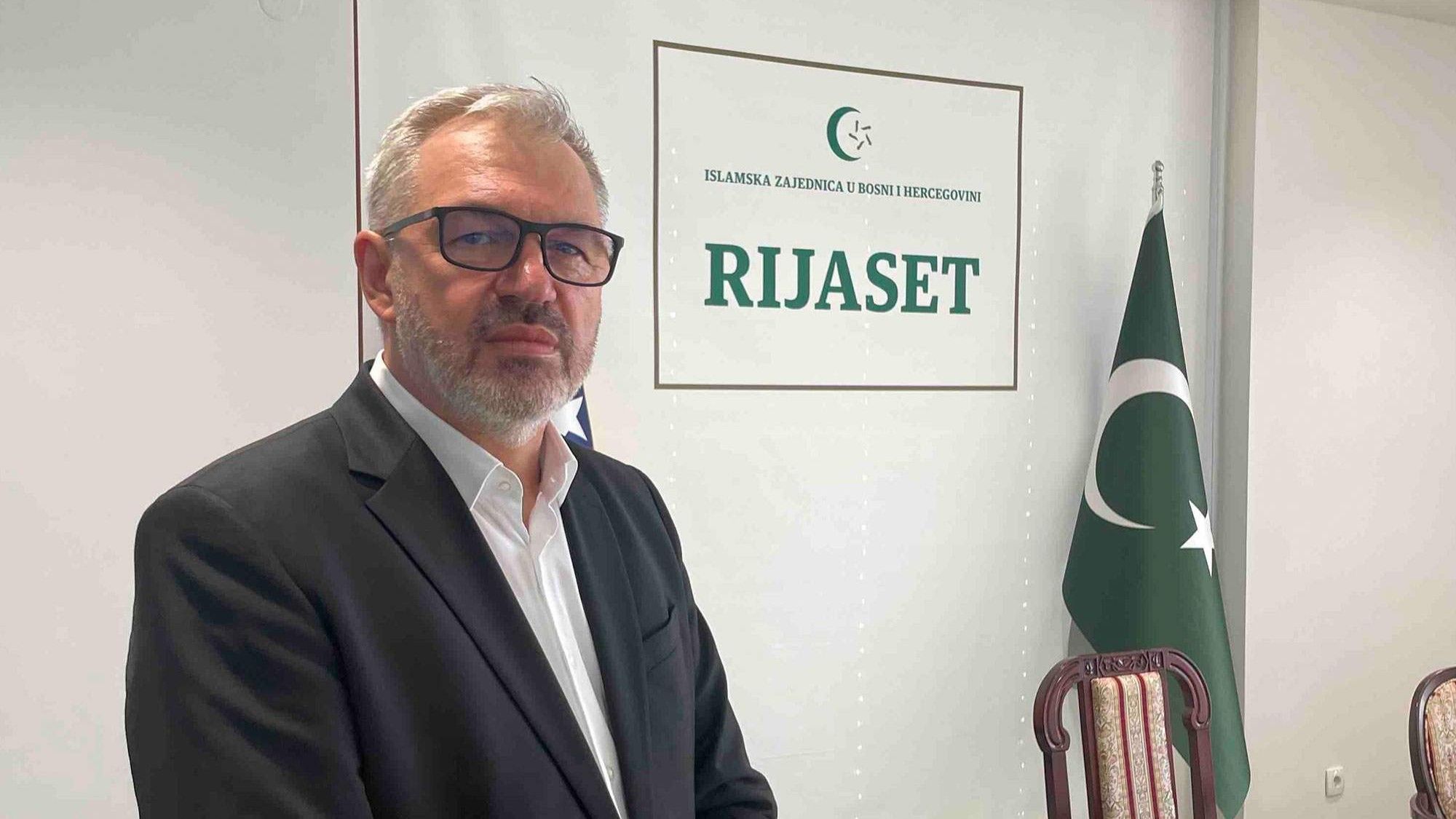 Islamska zajednica potpisala ugovore s izvođačima radova za gradnju kuća u Konjicu