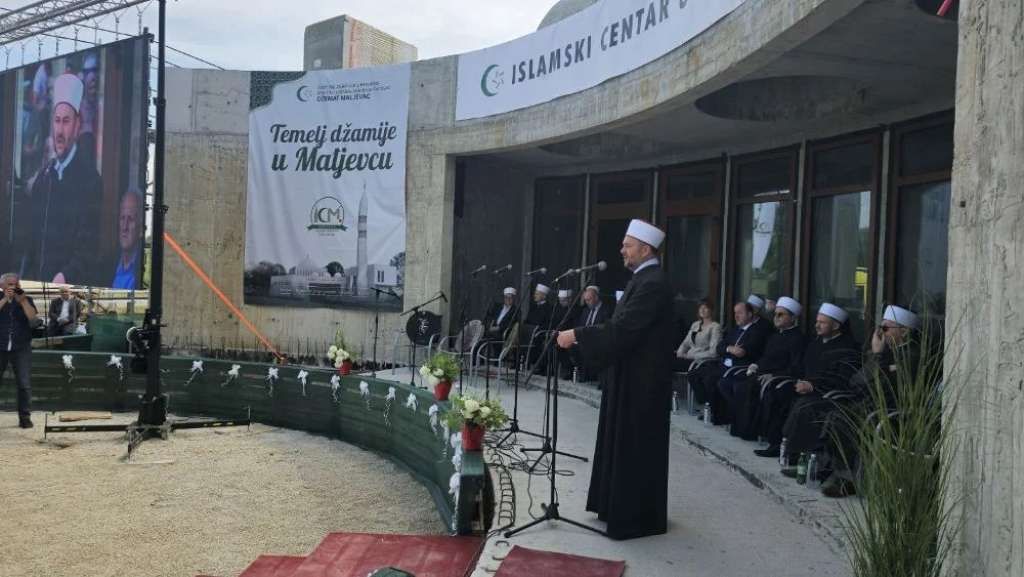 Sa džamijom ne dobivamo sve, ali dobivamo platformu na kojoj možemo graditi sve, rekao ef. Muhić