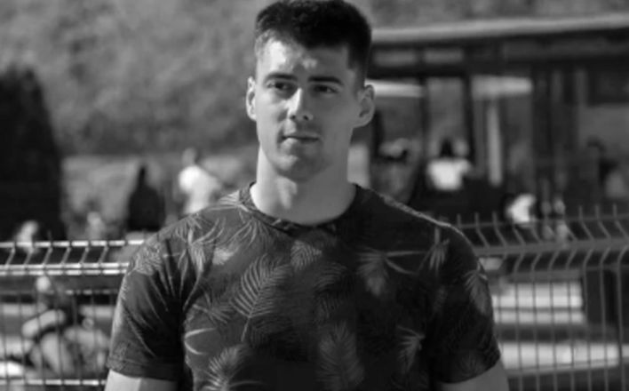 Marko M. (25) poginuo je 11. maja u saobraćajnoj nesreći kod Topole, a porodica i prijatelji opraštaju se od njega. 