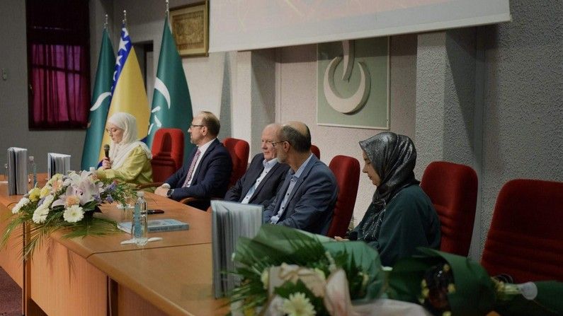 Autorica je u ovoj monografiji govorila o istaknutim ličnostima koje su dale doprinos u osnivanju i razvoju Medrese, rekao Karić