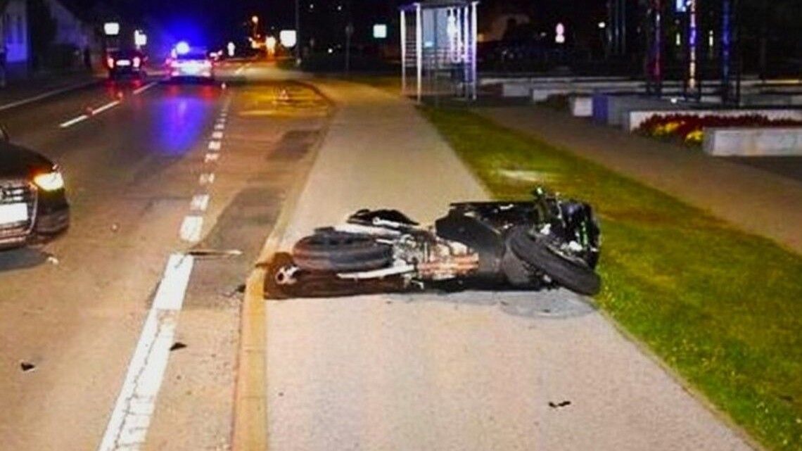 Motociklist je u nesreći zadobio teške povrede glave te je naknadno preminuo u bolnici, unatoč naporima ljekara da mu spase život. 