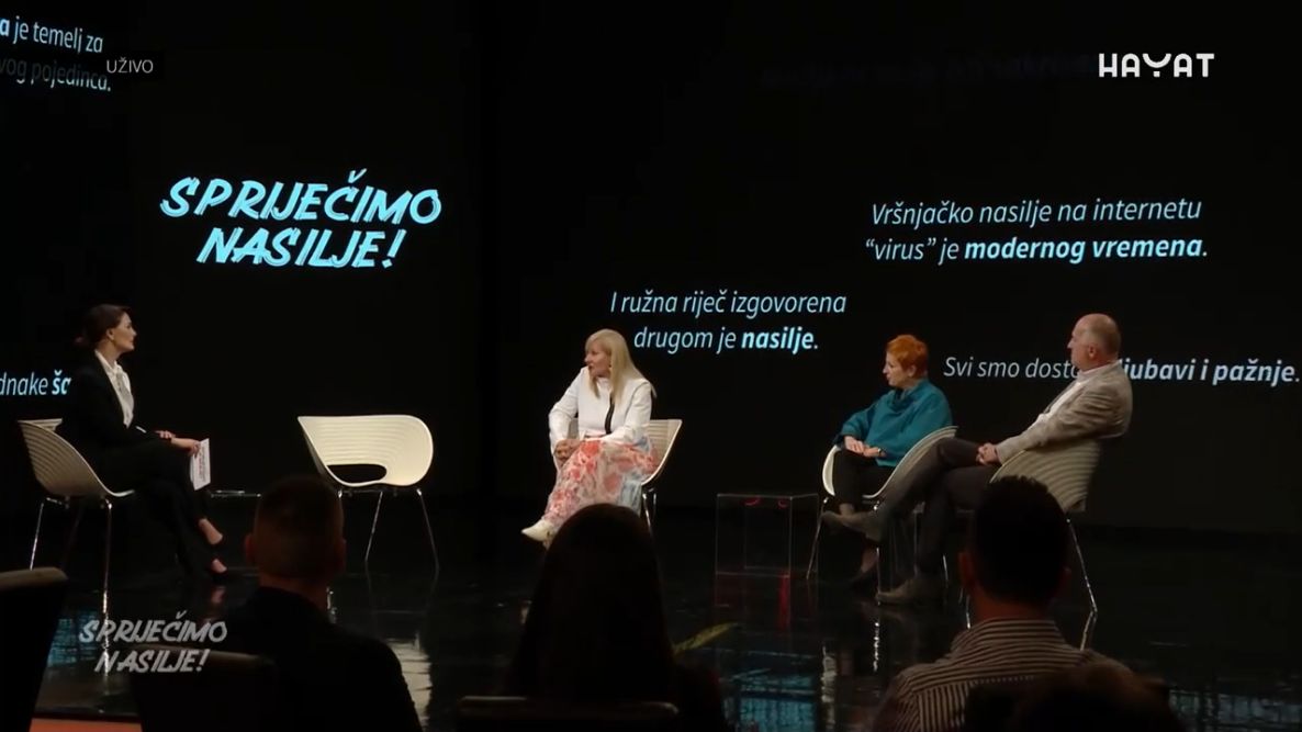 Adila Salibašić, profesorica bosanskog jezika u Drugoj gimnaziji u Sarajevu, je govorila o odnosu roditelja i nastavnika