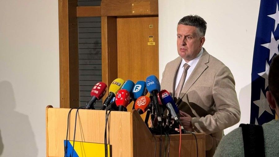 Opozicija iz RS-a, kako kaže, radi više od drugih, barem u pokušaju iniciranja sastanaka sa strankama iz Federacije BiH radi formiranja nove većine na državnom nivou