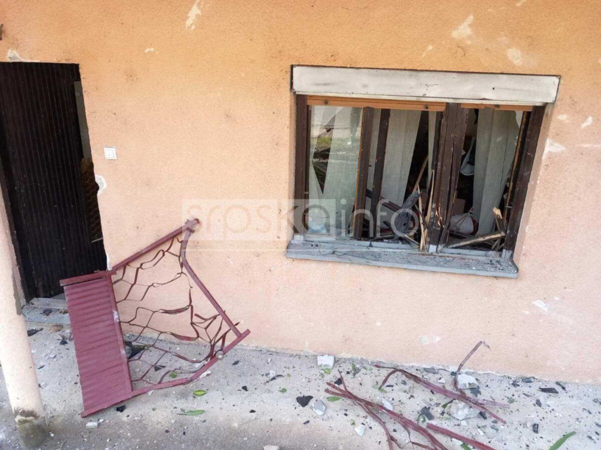 Detalji nesreće u BiH: Vozač BMW-a bio u pijan, udario u dva auta, pa u kuću