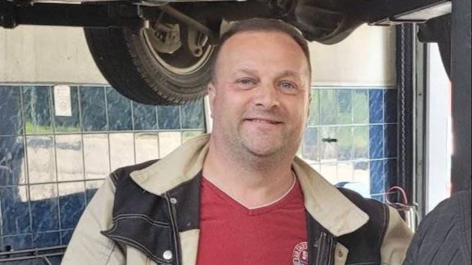 Policija je intervenirala nakon dojave o nasilju u porodičnoj kući, a kada su stigli, Bilalić je otvorio vatru.