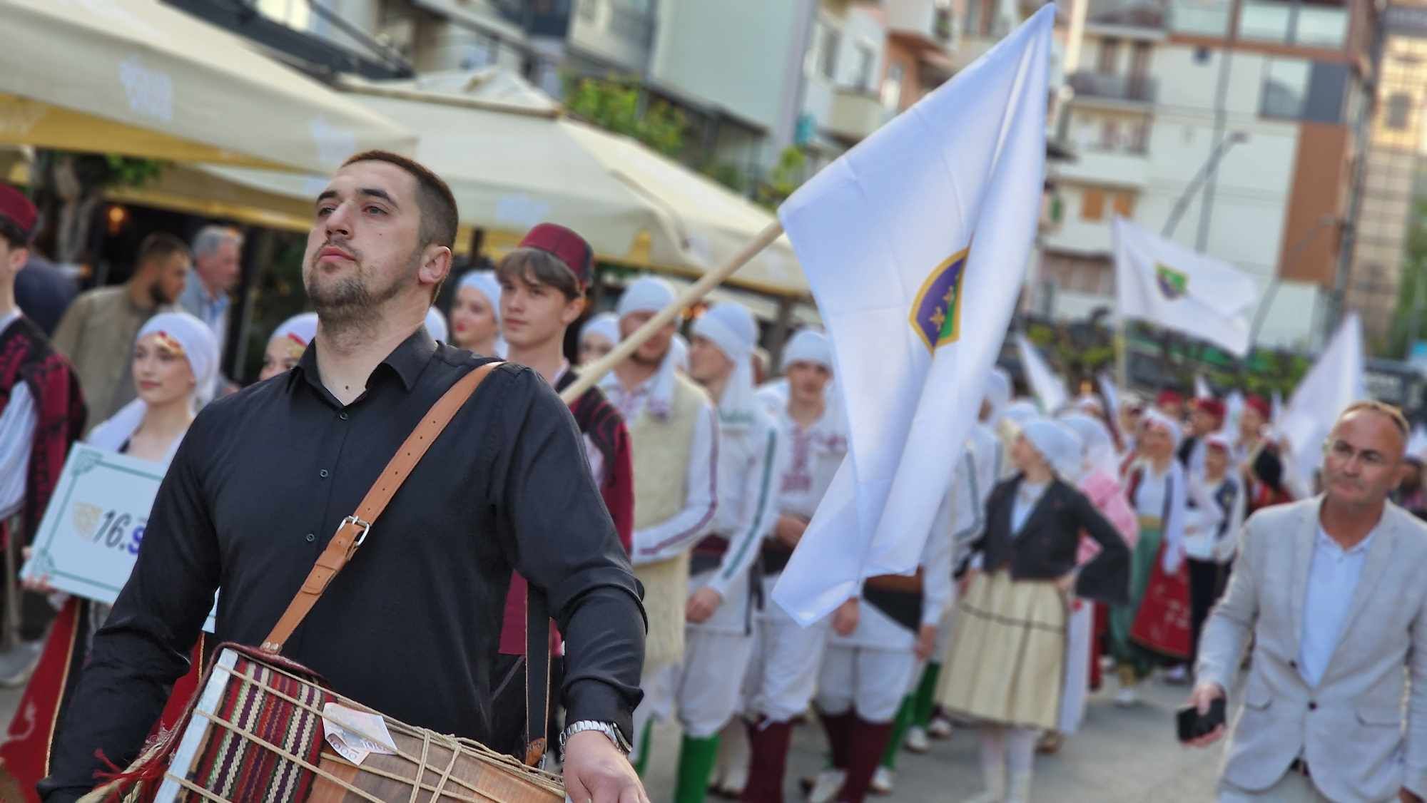 O bosanskom jeziku, historiji, razvoju, identitetu, dijalektima govorili su brojni profesori iz Srbije, Crne Gore, Turske, Kosova, SAD-a i Bosne i Hercegovine