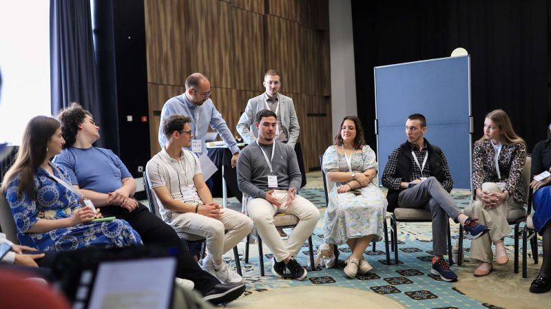 Fokus je stavljen na održivost omladinskog rada, važnost saradnje sa drugim akterima, ali i pitanje kako nastaviti ulagati u omladinski rad i kreirati njegovu budućnost